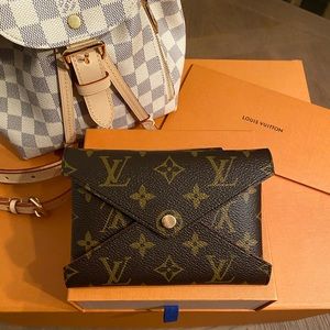 NEW 💖 Louis Vuitton Medium Kirigami Pochette